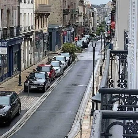 Beau Au Coeur De דירה